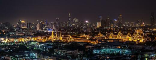 grand-palace-ga2bbed6a7_1920.jpg